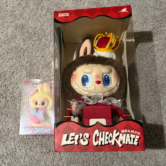 POP MART Accessories - Labubu The Monsters - LET’S CHECKMATE KING & QUEEN (set of 2)